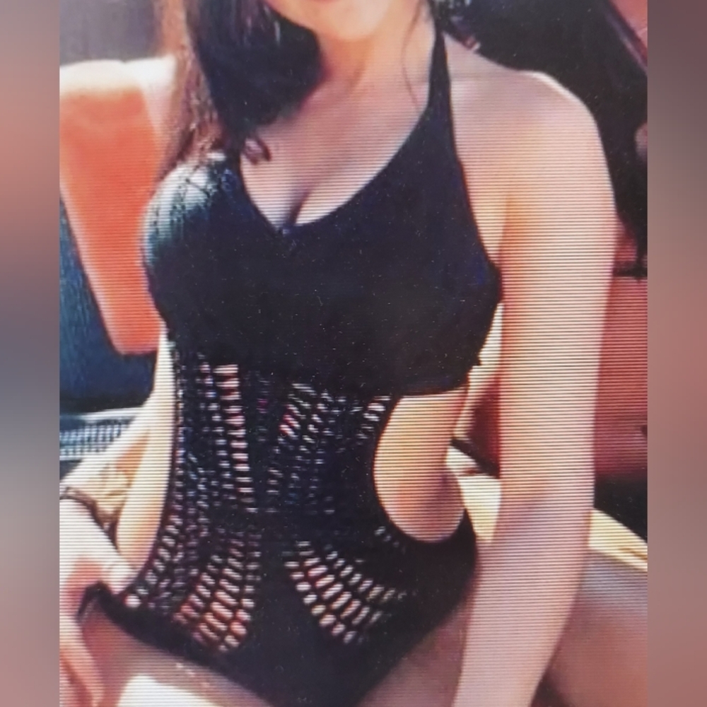 Bebe Black One Piece Swimsuit Mesh Midriff Cutout Tropical Vacation Beach Summer